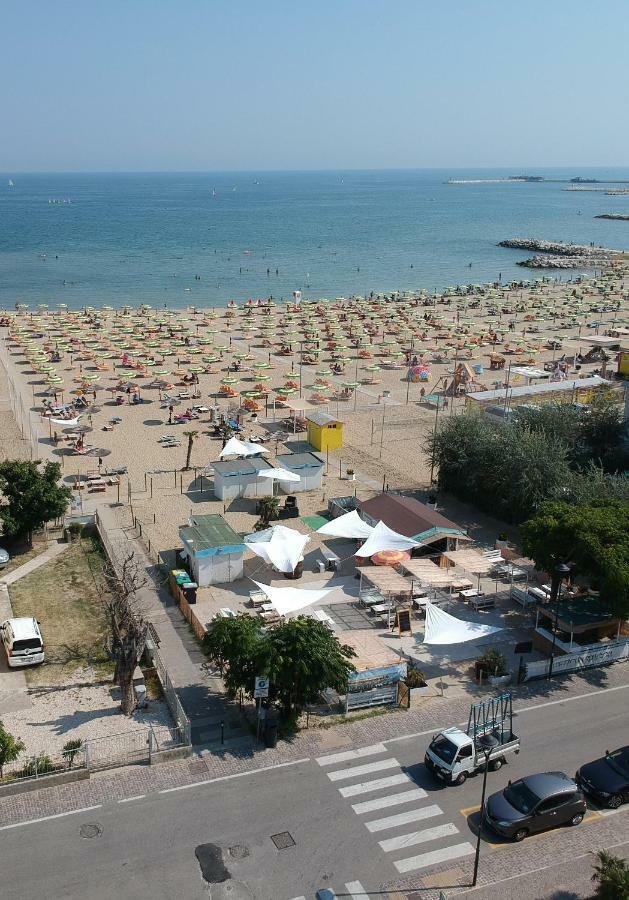 Rivabella Suite Apartments Rimini Exterior foto